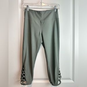 Vogo Athletica Capri leggings